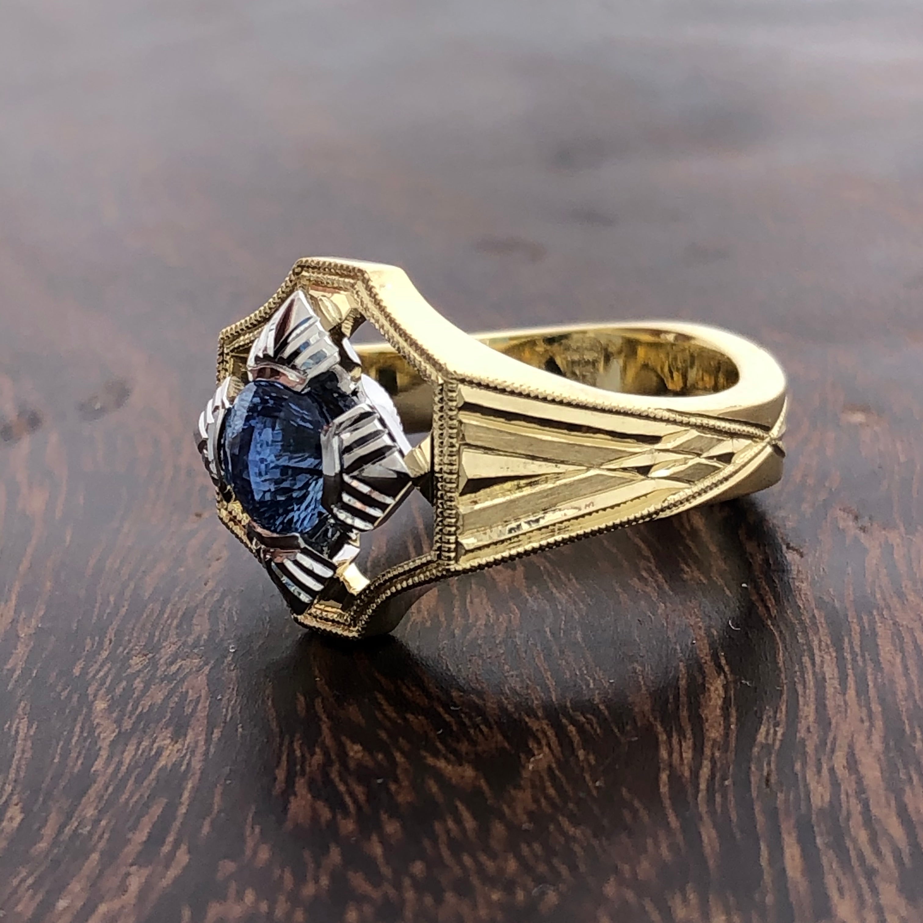 Blue sapphire platinum and 18k ring 1.18 carat
