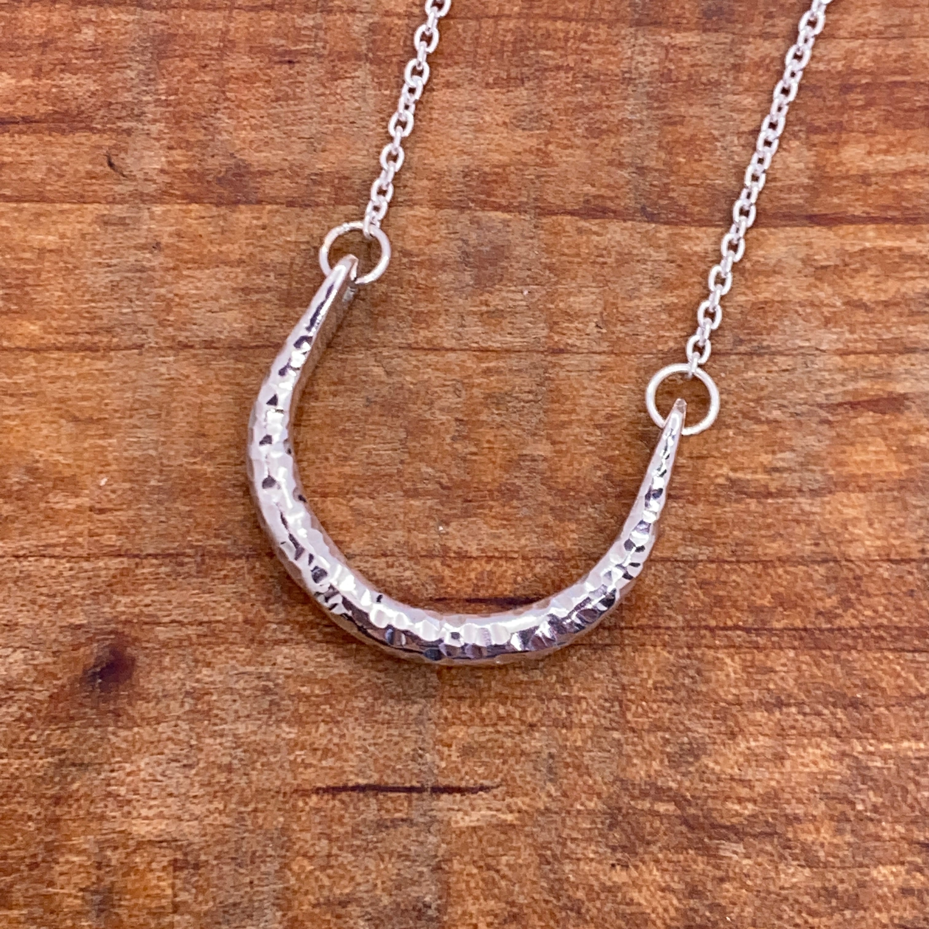 Hammered Pendant Necklace with Black Sapphire, Spinel | Baxter's Fine  Jewelry | Warwick, RI